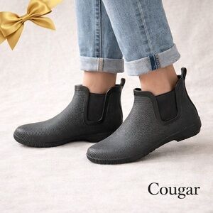 Cougar Black Textured Rain Boots Size 8